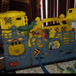 DINOSAUR PLAY SET